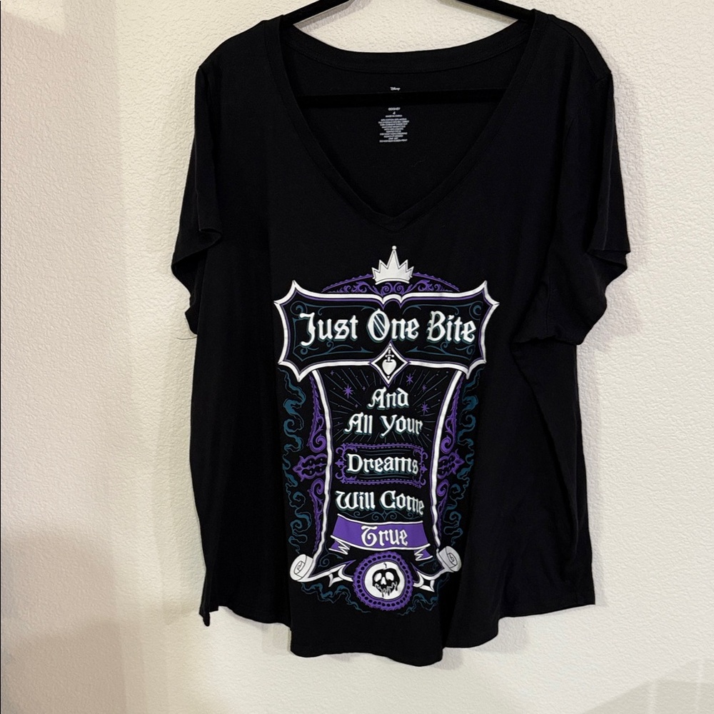 Disney For Torrid Black Villains Graphic Tee Plus size 4 NWOT